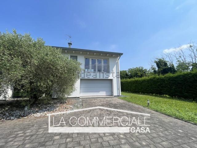 Casa in vendita a Roncade, Veneto