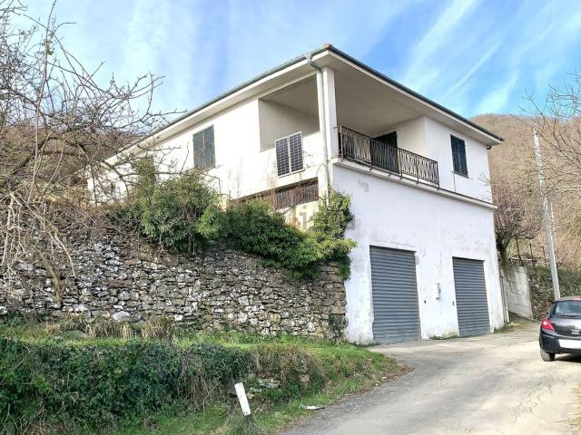 Casa in vendita a Prelà, Liguria