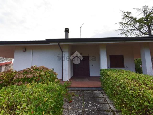 Casa in vendita a Montescudo-Monte Colombo, Monte Colombo