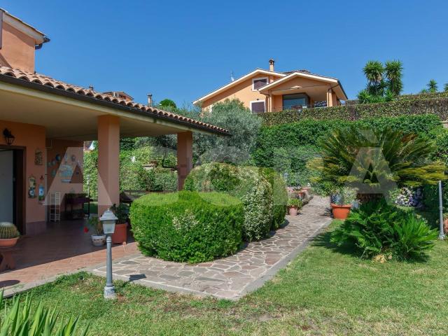 Casa in vendita a Roma Capitale, Lazio