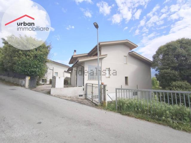 Casa in vendita a Tornimparte, Abruzzo