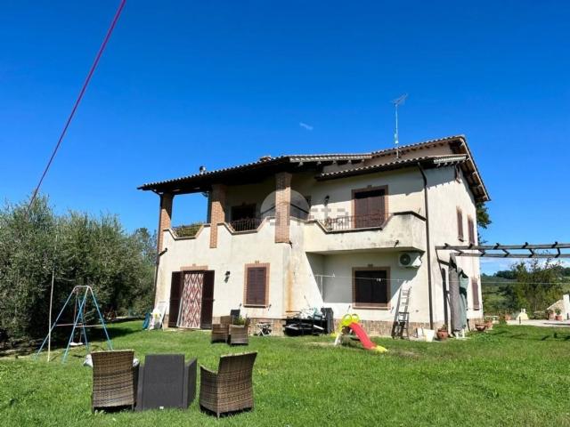 Casa in vendita a Borgonuovo, Tarano