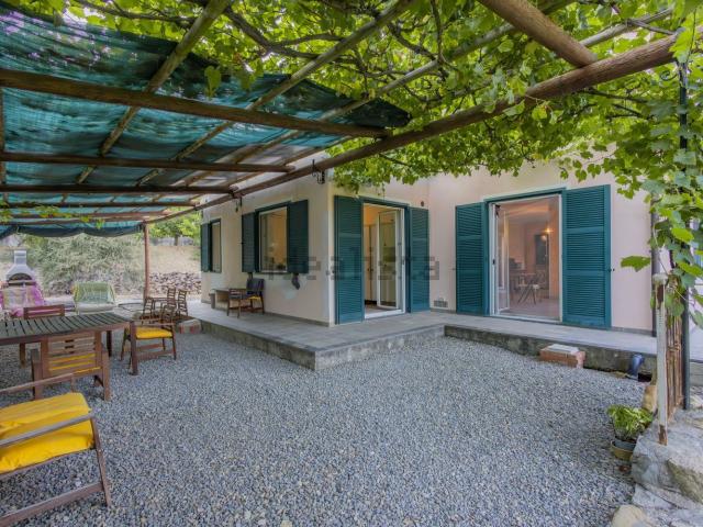 Casa in vendita a Ventimiglia, Liguria