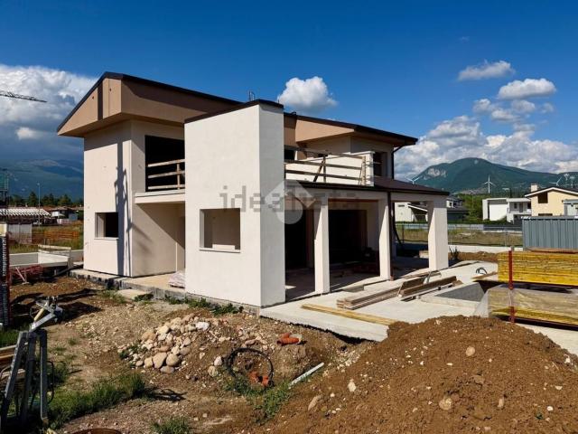 Casa in vendita a Affi, Veneto
