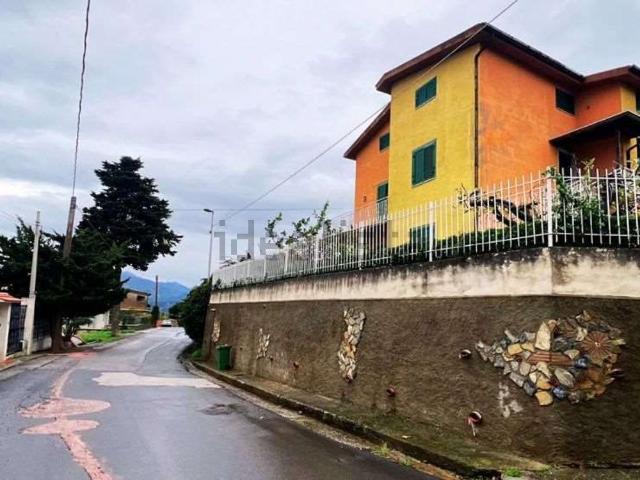 Casa in vendita a Calabria, Cosenza