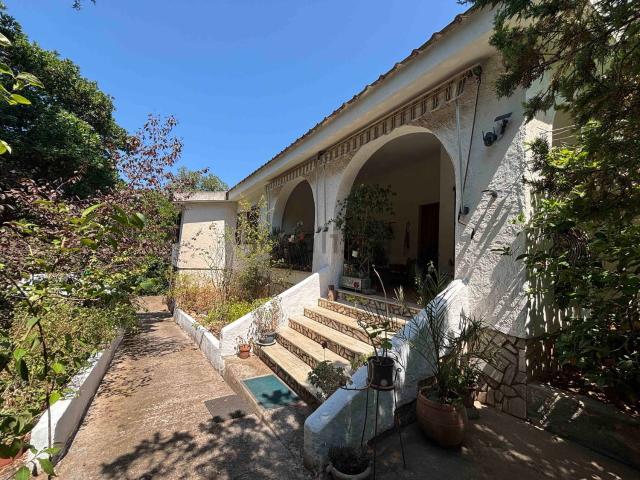 Casa in vendita a Sinnai, Sardigna/Sardegna