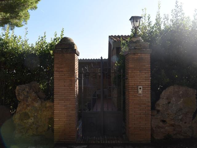 Casa in vendita a Tarquinia, Lazio