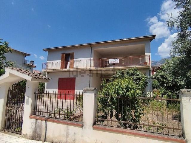 Casa in vendita a Calabria, Cosenza