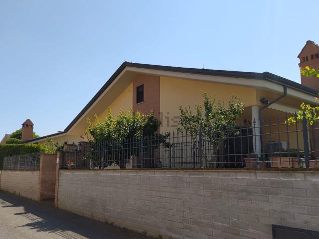 Casa in vendita a Centroni, Roma Capitale
