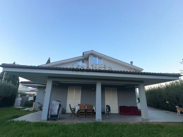 Casa in vendita a Uzzano E Castello, Toscana