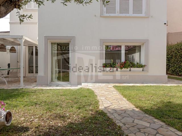 Casa in vendita a Antignano, Livorno