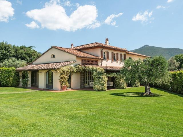 Casa in vendita a Zambra, Cascina
