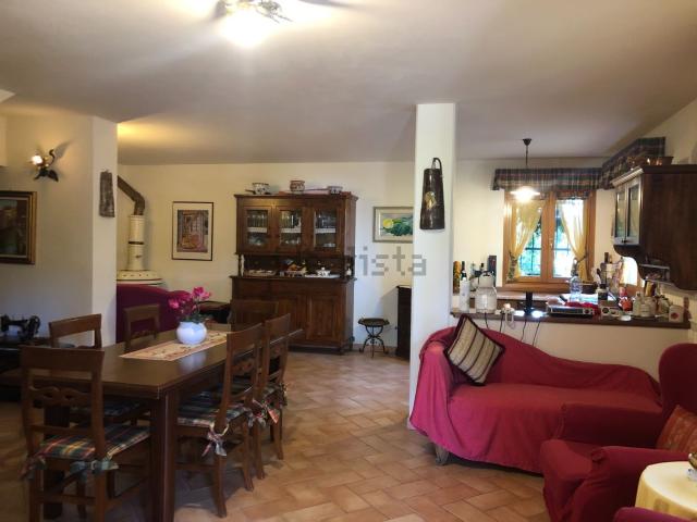 Casa in vendita a Passignano Sul Trasimeno, Umbria