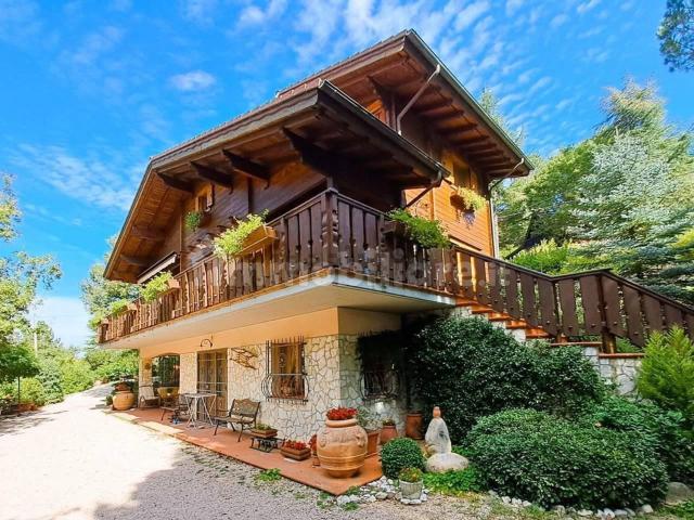 Casa in vendita a Passignano Sul Trasimeno, Umbria