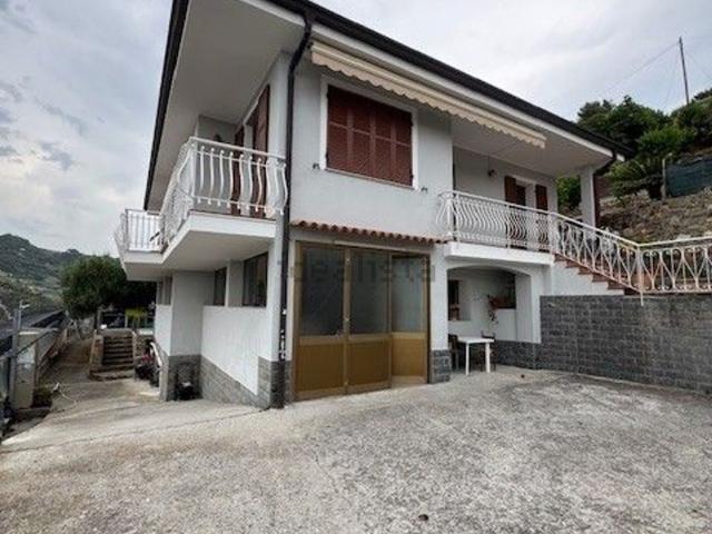 Casa in vendita a San Biagio della Cima, Provincia di Imperia