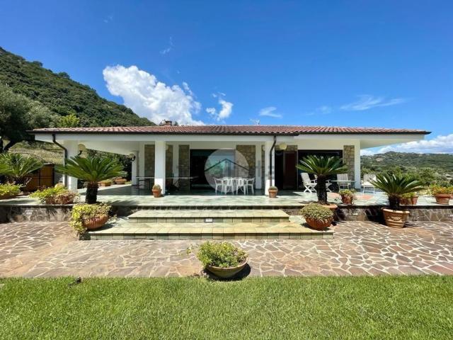 Casa in vendita a San Giovanni A Piro, Campania