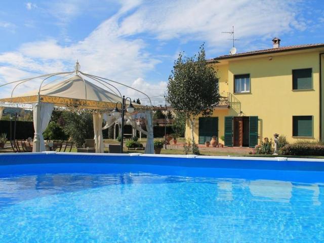 Casa in vendita a San Salvatore, Montecarlo
