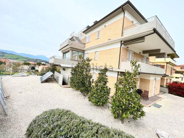 Casa in vendita a Spina, Marche