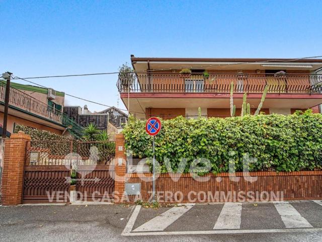 Casa in vendita a Sant'agata Li Battiati, Sicilia