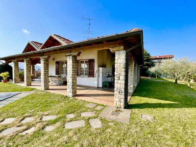 Casa in vendita a Adro, Lombardia
