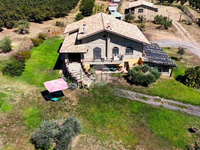 Casa in vendita a Nepi, Lazio