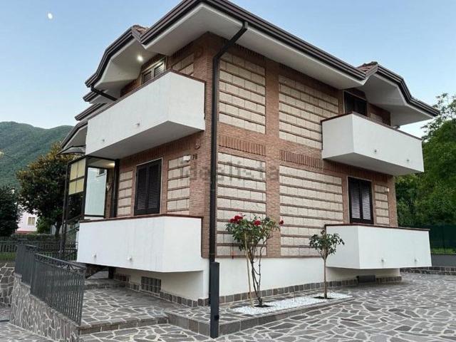 Casa in vendita a Serino, Campania