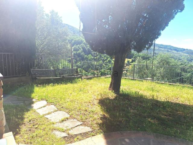 Casa in vendita a Quarrata, Toscana
