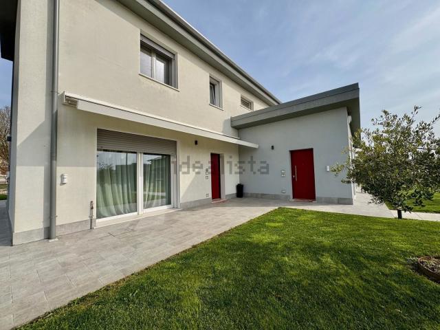 Casa in vendita a Sud, Brenzone