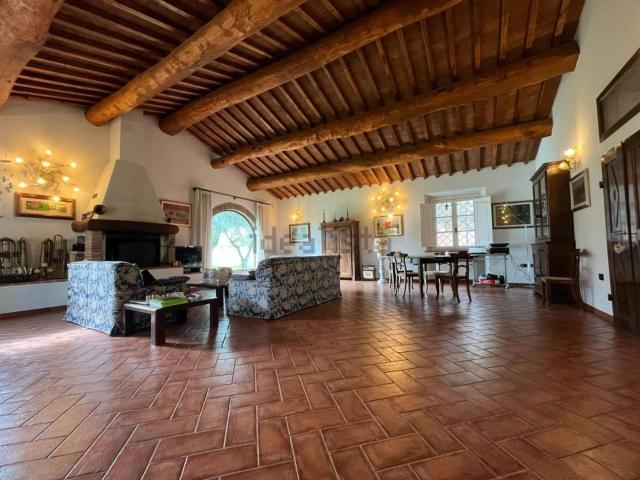 Casa in vendita a Cecina, Toscana