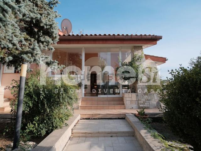 Casa in vendita a Carosino, Taranto