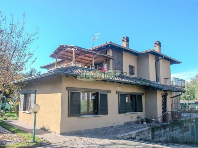 Casa in vendita a Comunità Montana Valli del Verbano, Gavirate
