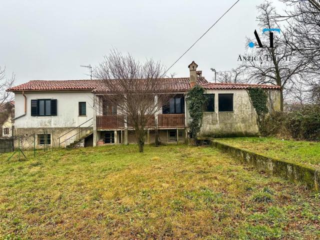 Casa in vendita a Altipiano Est, Villa Opicina