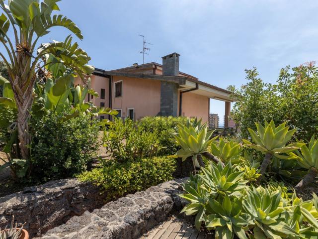 Casa in vendita a Sant'agata Li Battiati, Sicilia