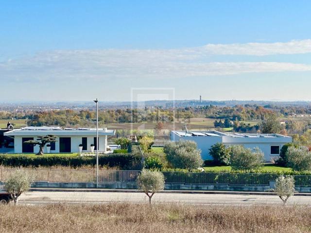 Casa in vendita a Centenaro, Desenzano Del Garda