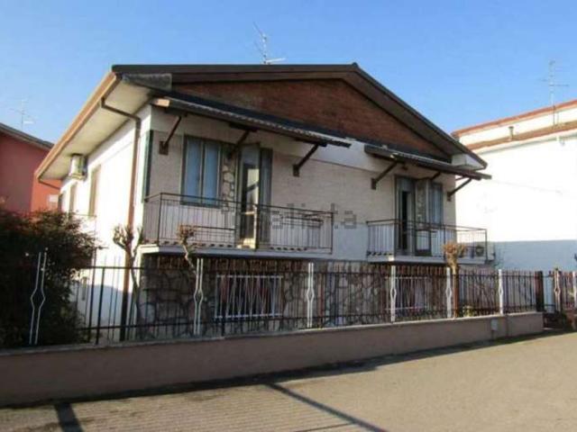 Casa in vendita a San Giovanni Lupatoto, Veneto