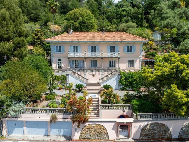 Casa in vendita a Suseneo, San Remo