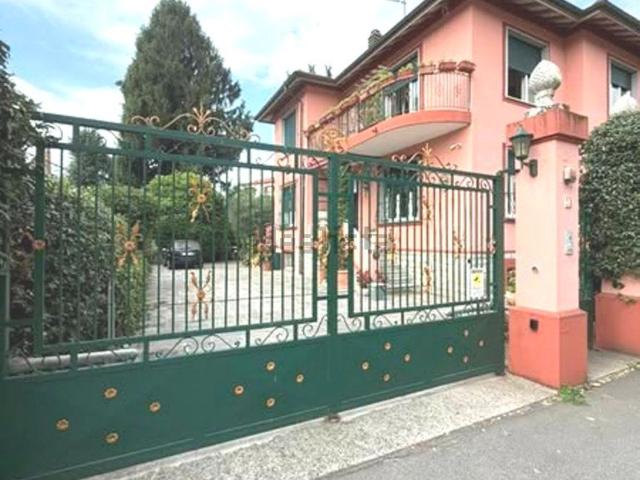 Casa in vendita a Intra, Piemonte
