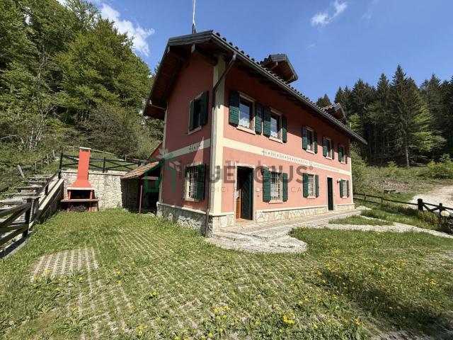 Casa in vendita a Valle, Canove Di Roana