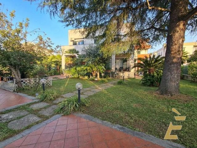 Casa in vendita a Festinese, Giugliano in Campania