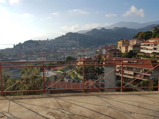 Casa in vendita a Ventimiglia, Liguria