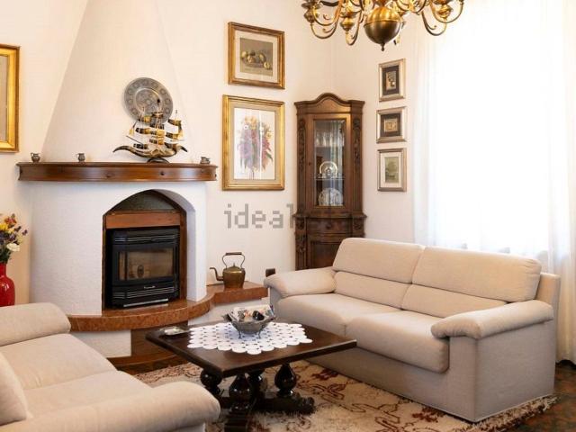 Casa in vendita a Desenzano Del Garda, Lombardia