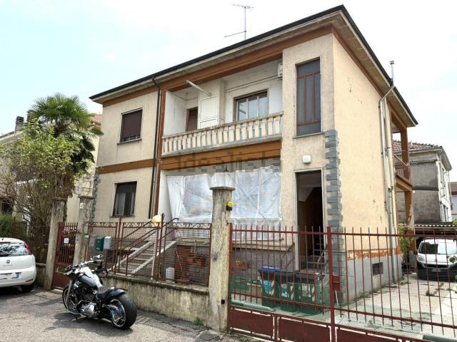 Casa in vendita a Porta Milano, Piemonte