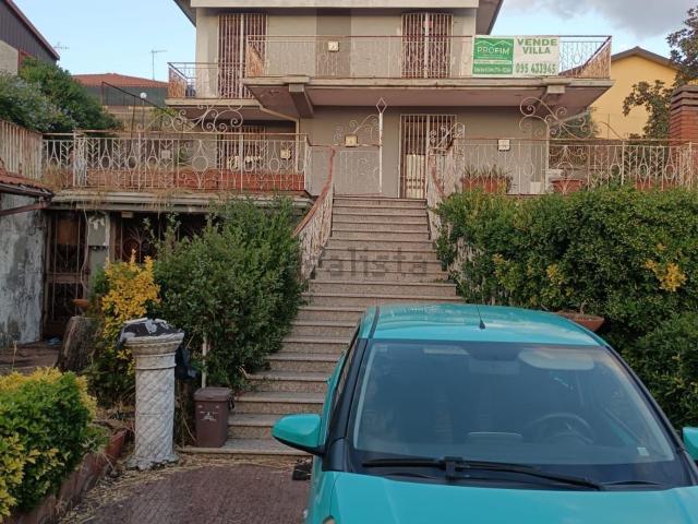 Casa in vendita a Pedara, Sicilia
