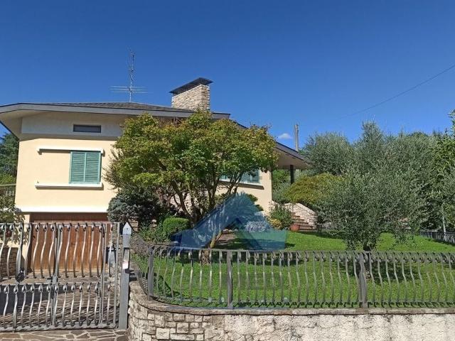 Casa in vendita a Cenate Sotto, Lombardia