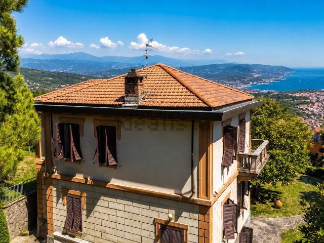 Casa in vendita a Viseggi, La Spezia