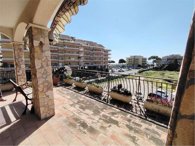 Casa in vendita a Ventimiglia, Liguria