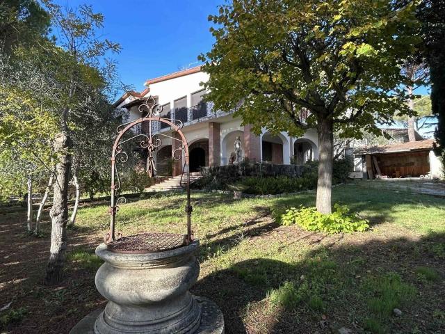 Casa in vendita a Rosignano Marittimo, Toscana
