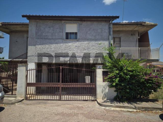 Casa in vendita a Ramacca, Catania