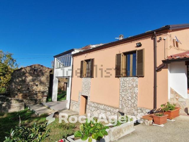 Casa in vendita a Calabria, Cosenza