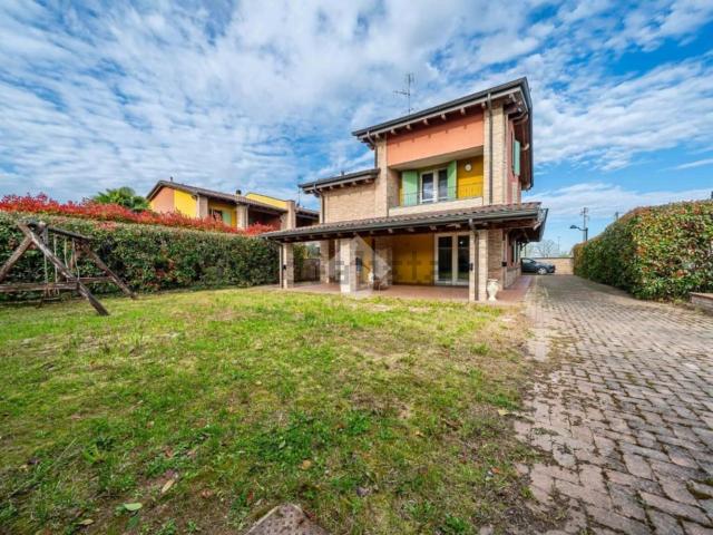 Casa in vendita a Val d’Enza, Re